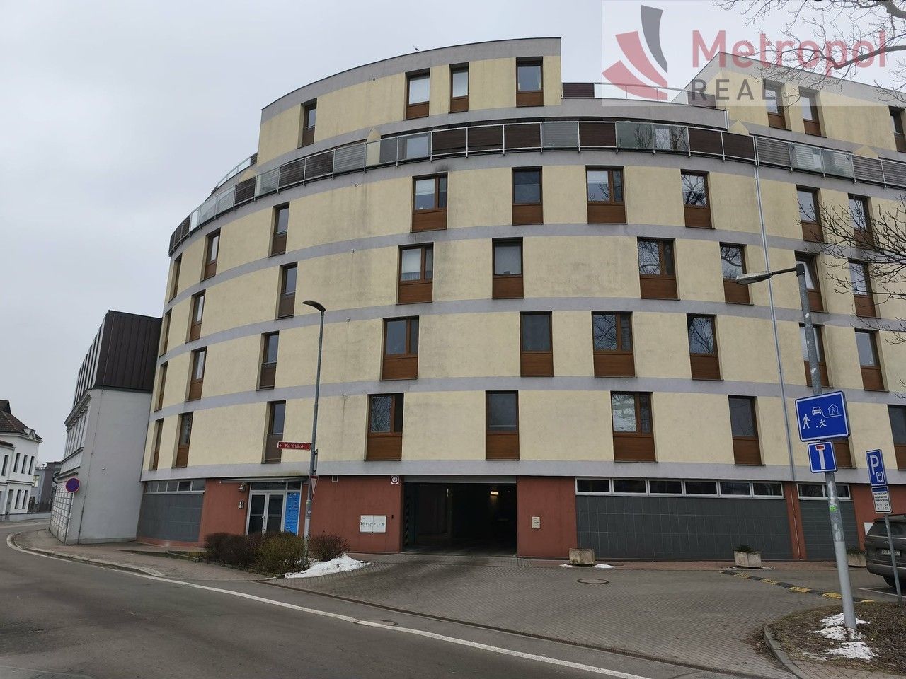 2+kk, Mezi Mosty, Pardubice, 32 m²