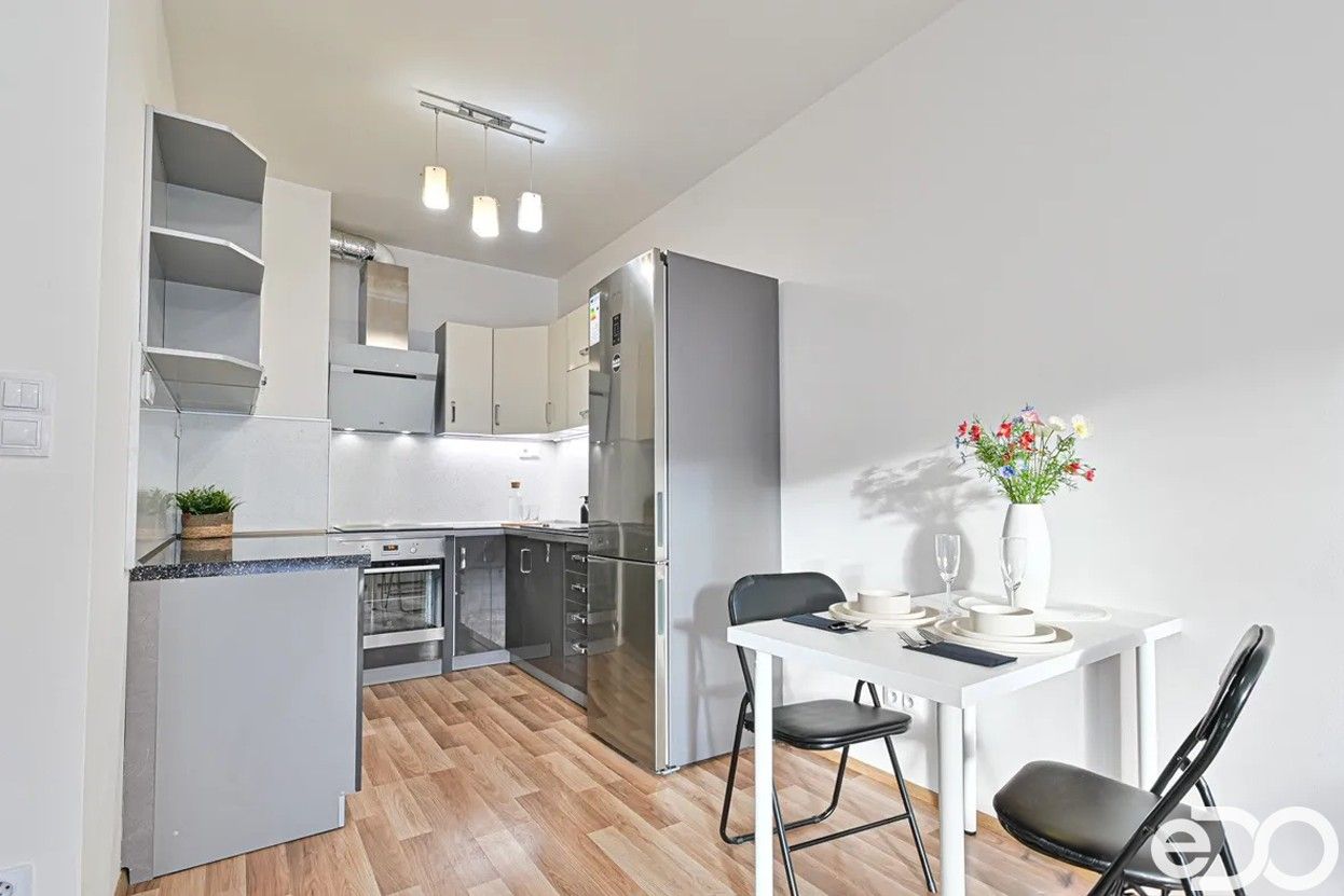 2+kk, Pod radnicí, Praha, 51 m²