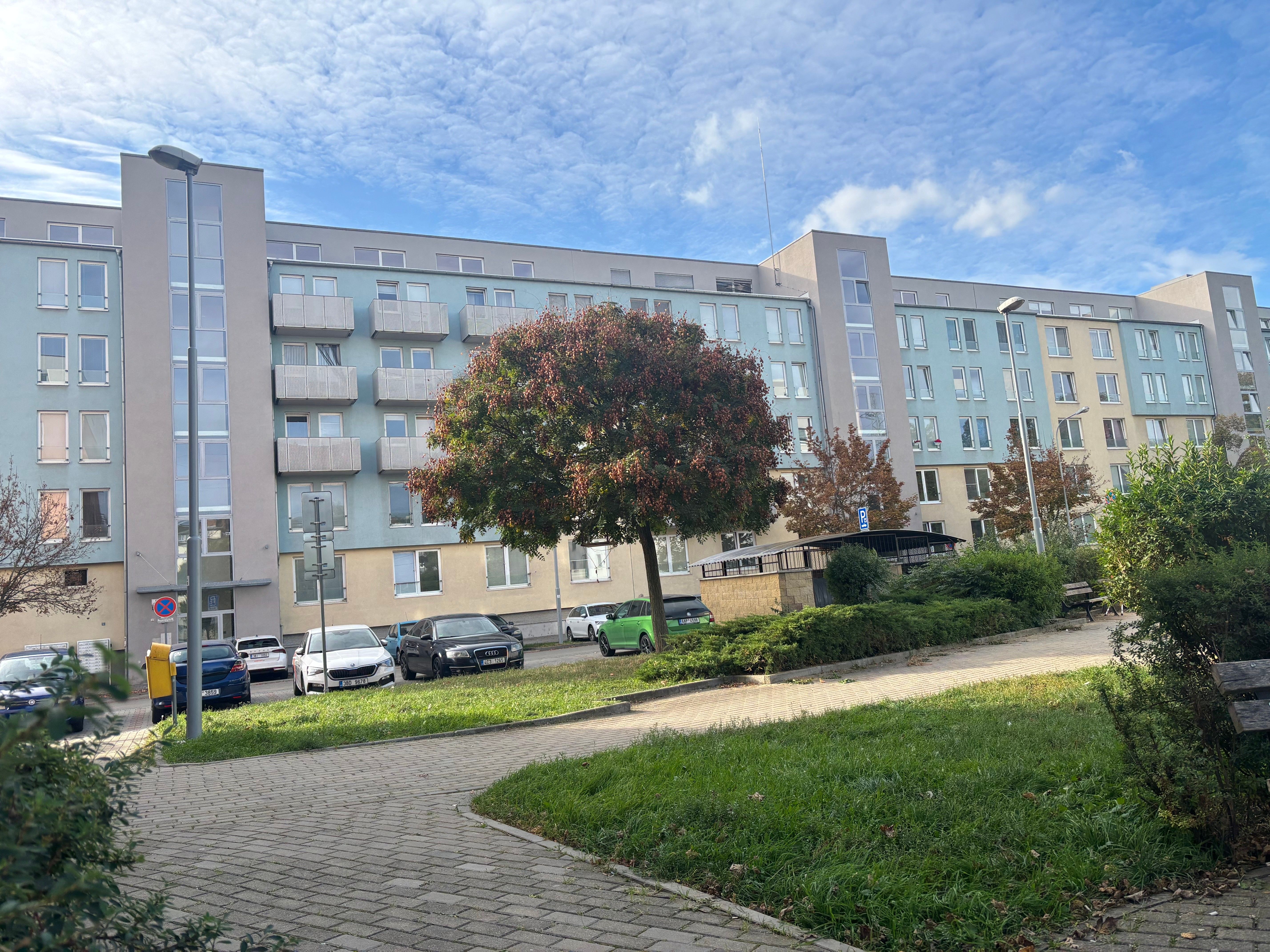 2+kk, Zderadova , Brno, 50 m² - 1