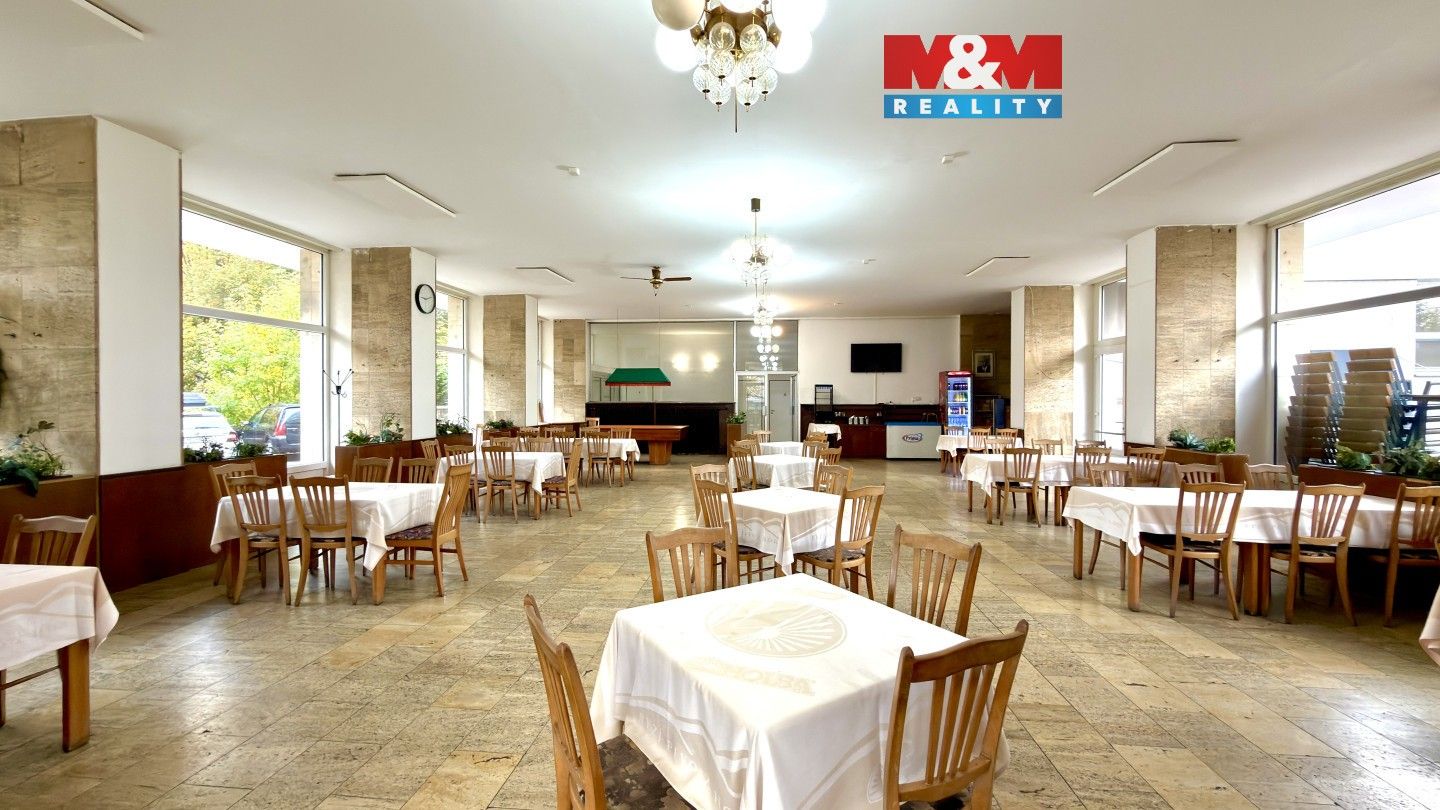 Restaurace, Politických vězňů, Olomouc, 730 m²