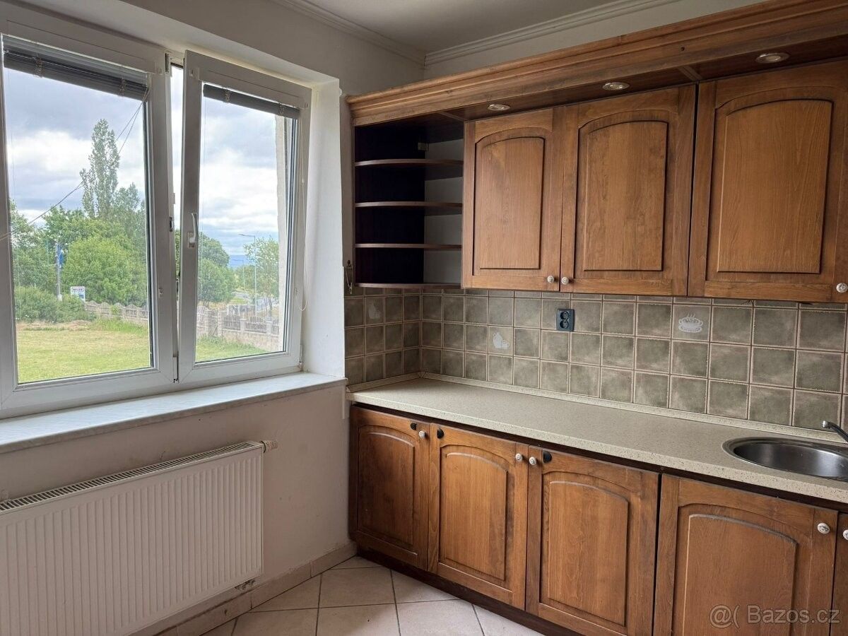 Pronájem byt - Cheb, 350 02