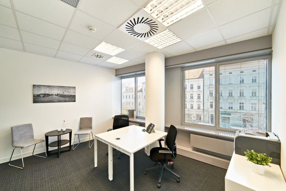 Kancelář · 49 m² · Nádražní  , Praha - 4