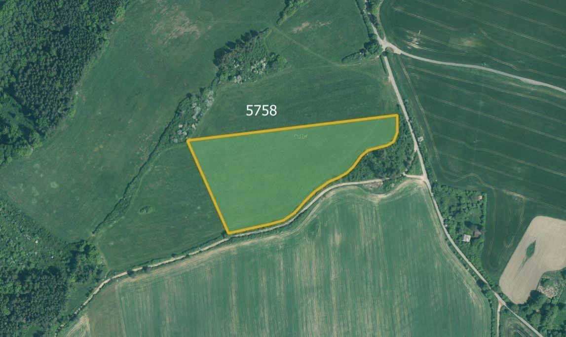 Zemědělský pozemek, 77 267 m²