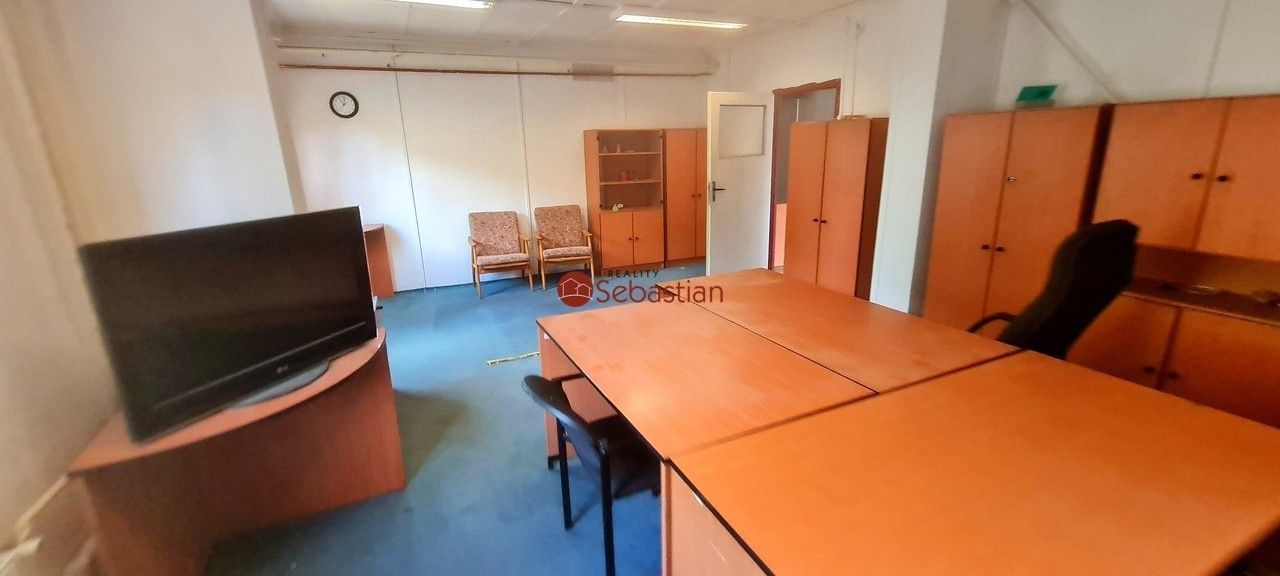 Pronájem výrobní prostory - V Mlejnku, Hradec Králové, 340 m²