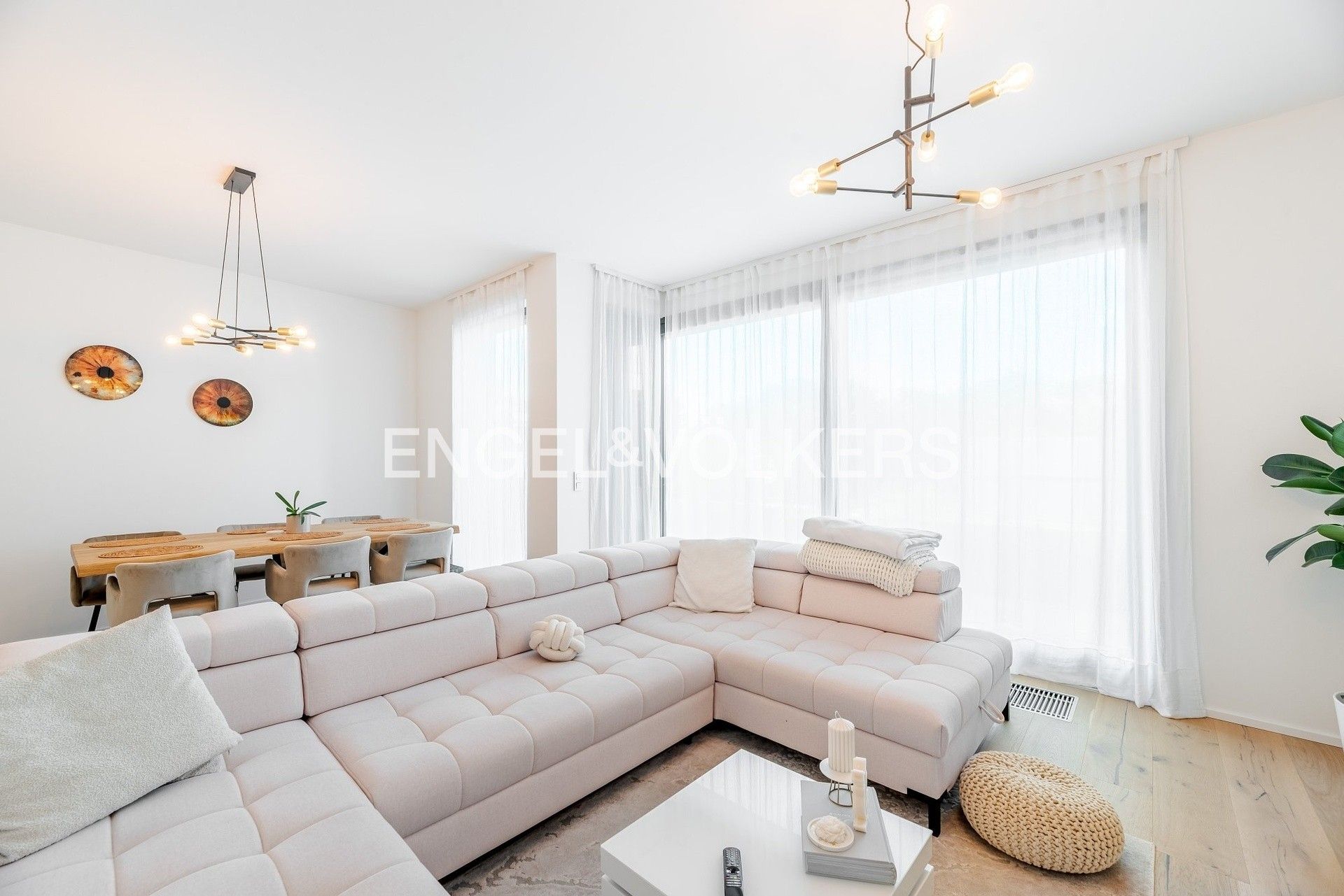 Pronájem rodinný dům - Vášové, Praha, 194 m²