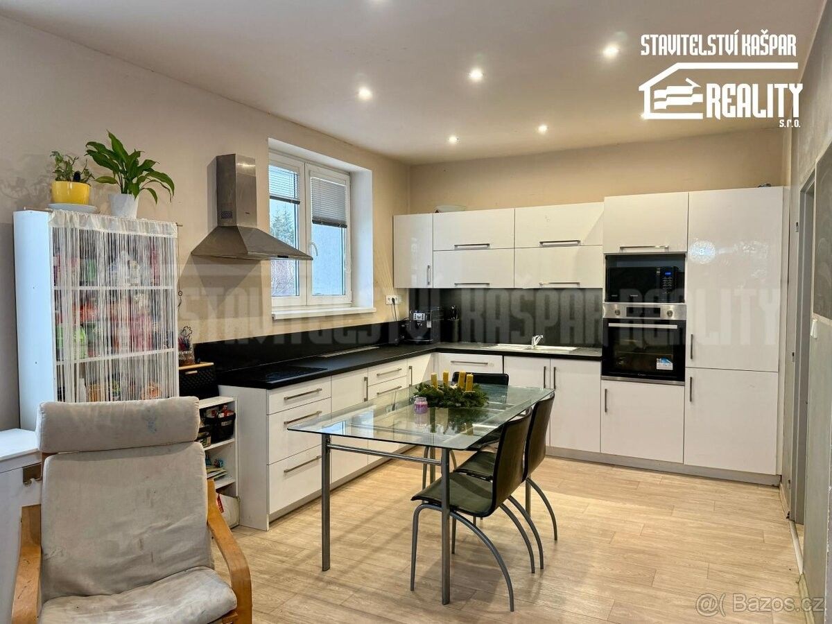 Pronájem byt - Holice v Čechách, 534 01