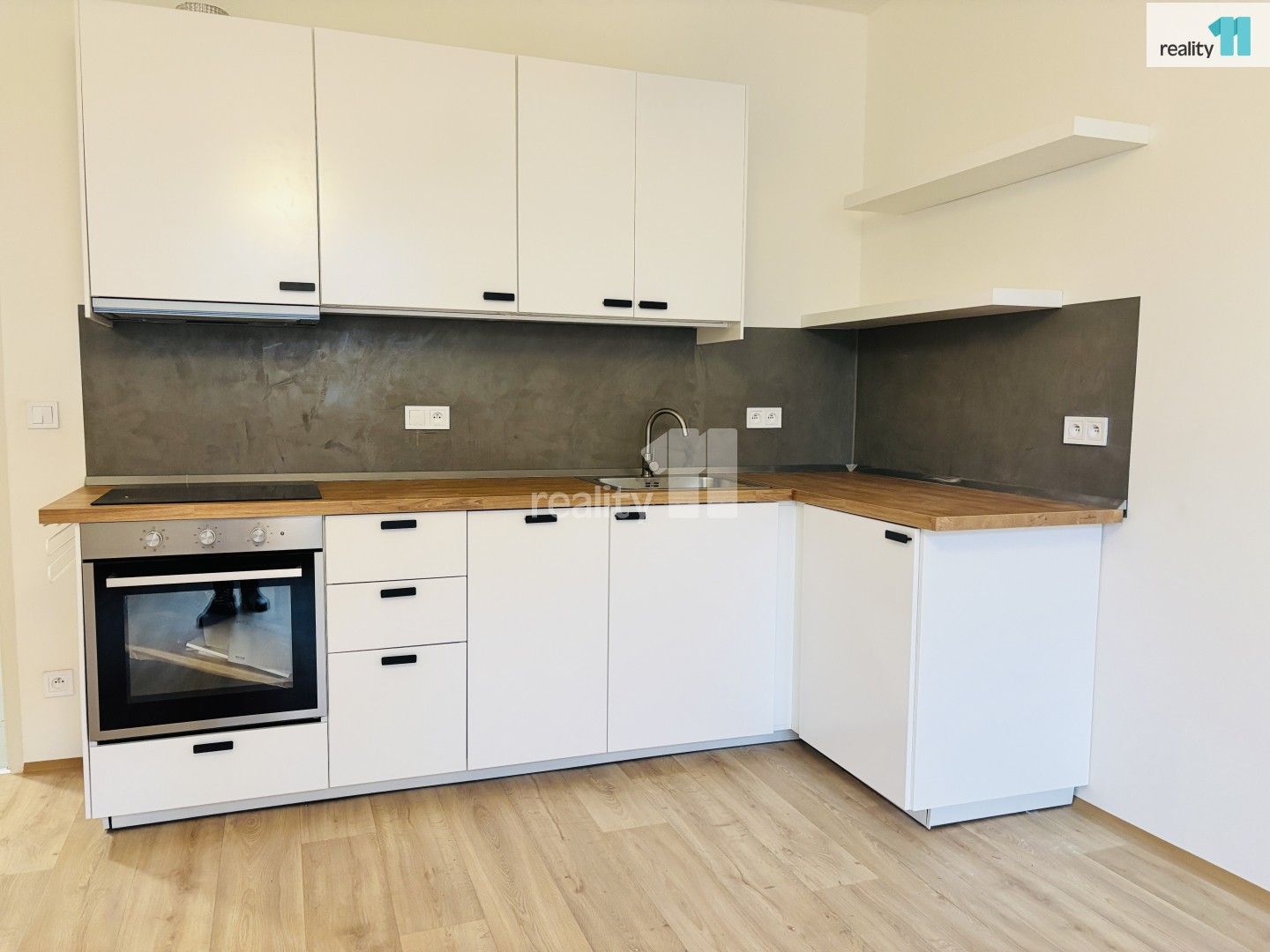 3+kk, Biskupcova, Praha, 75 m²