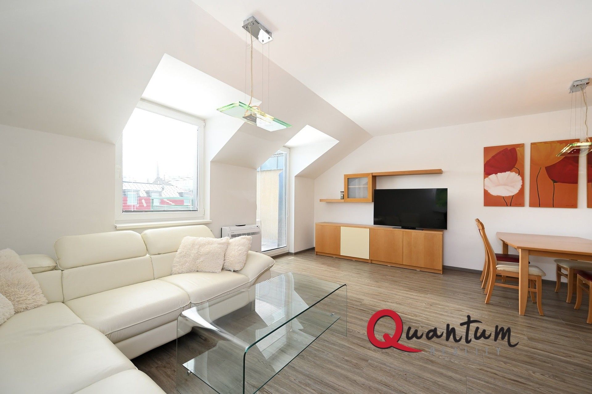 Pronájem byt 3+kk - Kovanecká, Praha, 77 m²