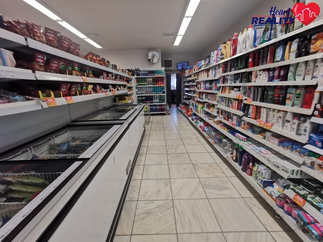 Pronájem obchodní prostory - Masarykovo náměstí, Hranice, 198 m²