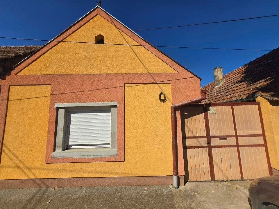 Rodinné domy, 987 66, Zahraničí