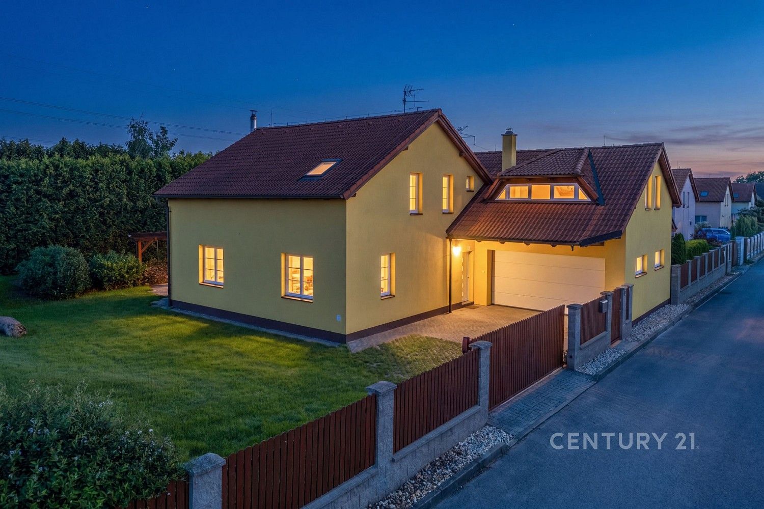 Prodej rodinný dům - Duhová, Ohrobec, okres Praha-západ, 252 m² - 5