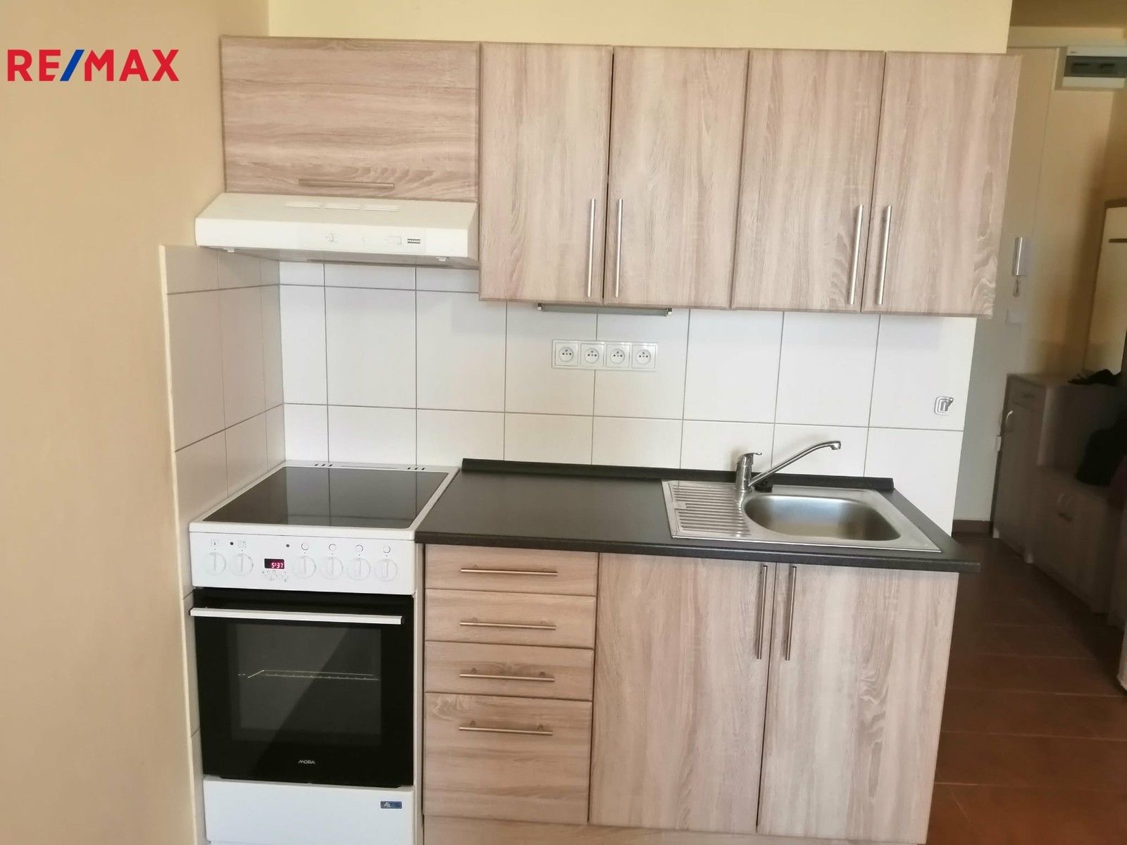 Pronájem byt 1+kk - Kosmonautů 43, Jindřichův Hradec, 28 m²