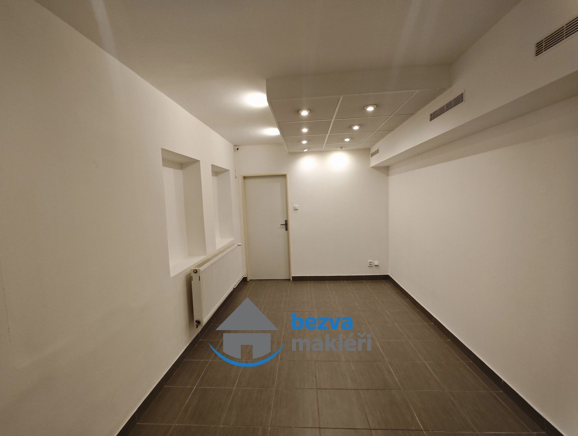 Pronájem obchodní prostory - Smilova, Pardubice, 63 m² - 5