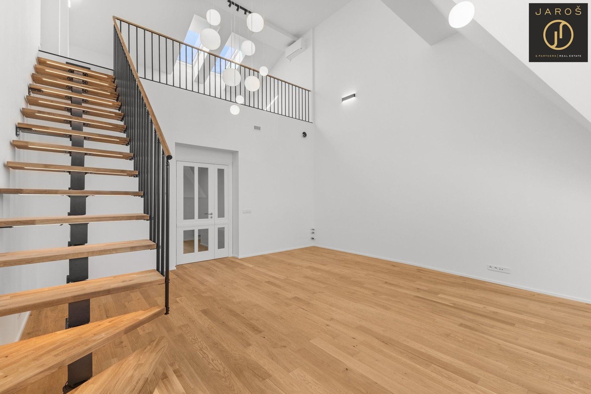 Byt 4+kk · 106 m² · U průhonu, Praha Holešovice - 3