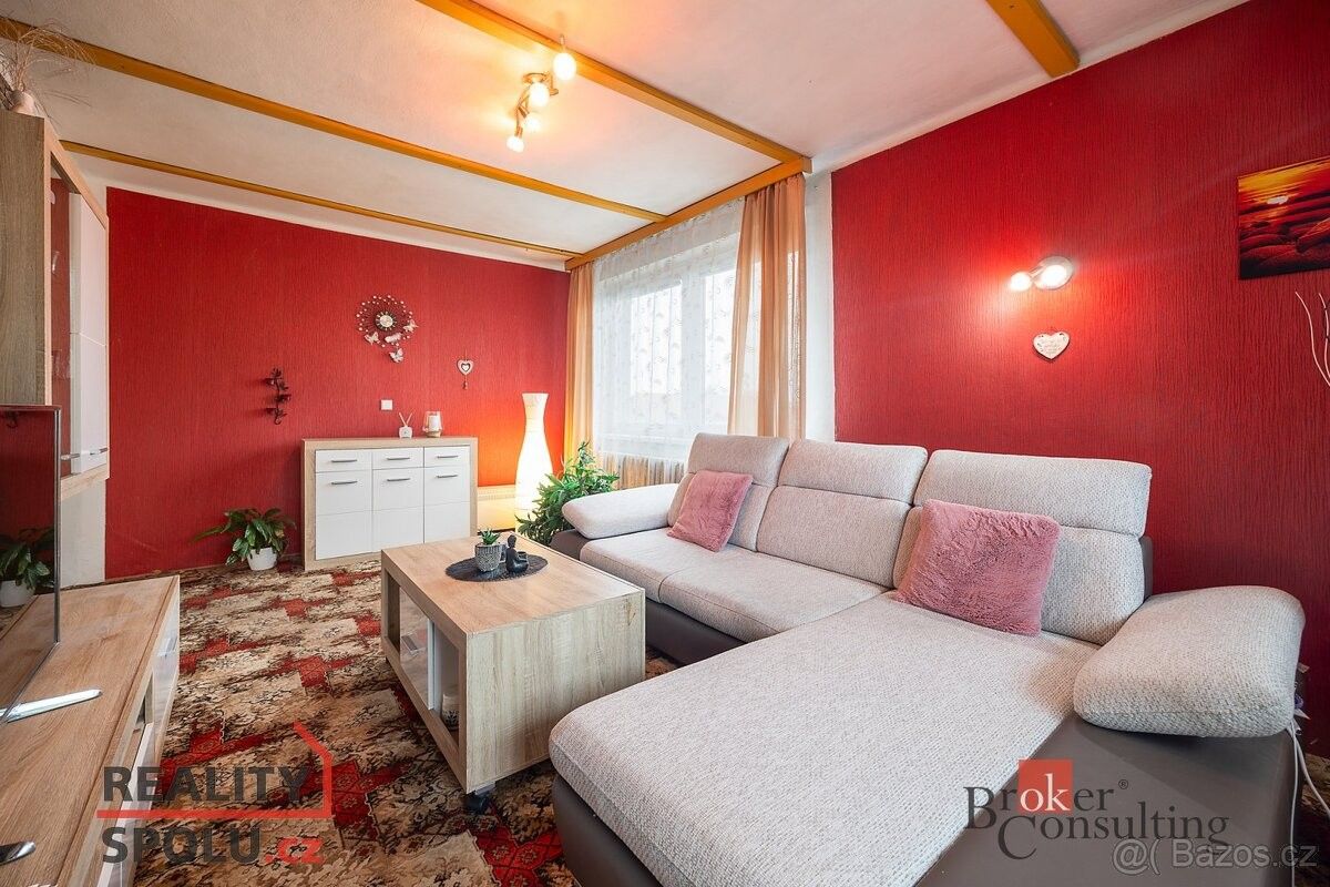 Prodej byt - Straky, 289 25