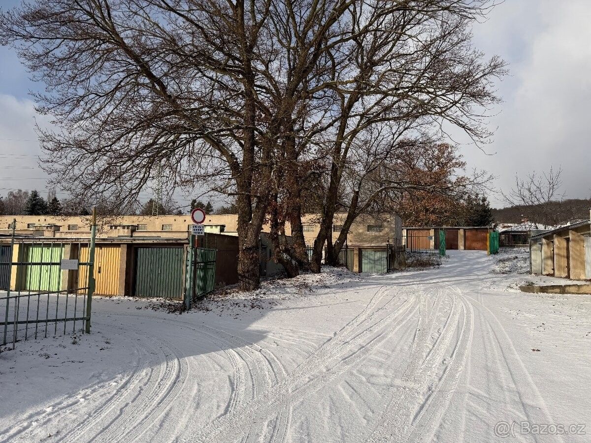 Garáže, Chomutov, 430 04