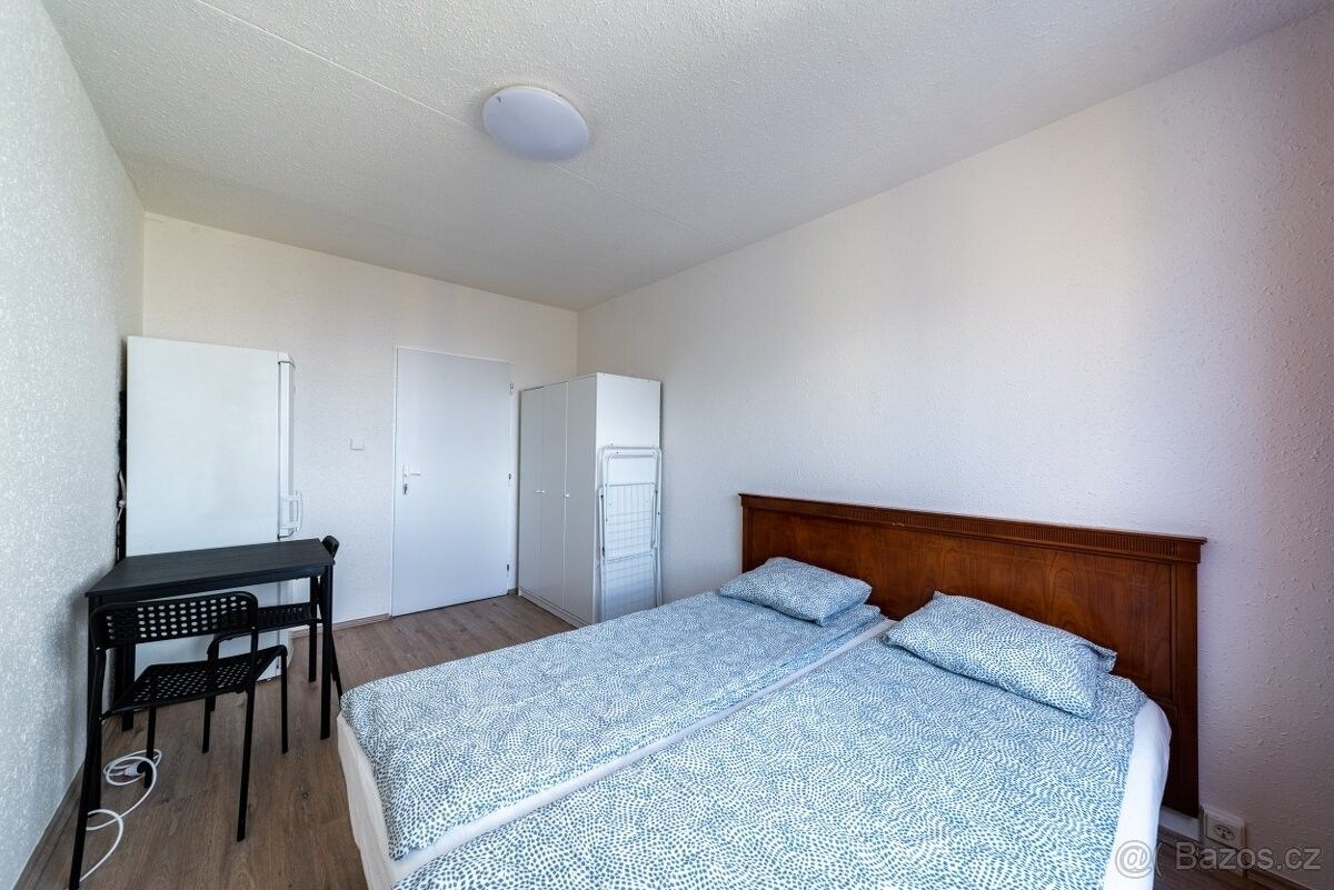 Pronájem byt - Praha, 155 00