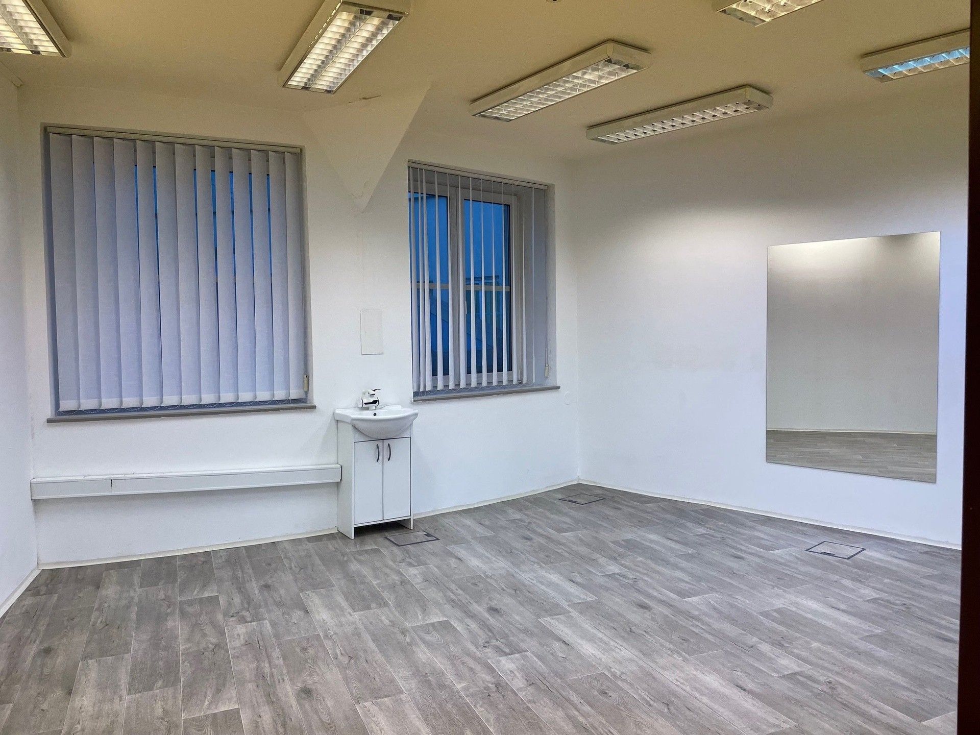 Kanceláře, Hrnčířská, Česká Lípa, 27 m²