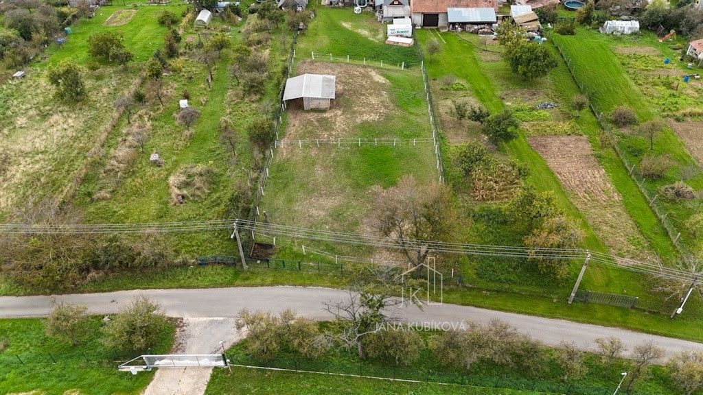 Prodej pozemek pro bydlení - Medlovice, 687 41