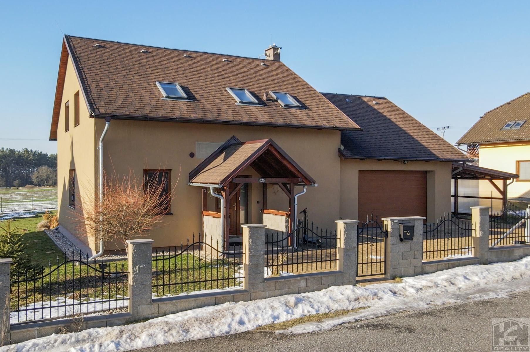 Prodej rodinný dům - Jenišovice, 190 m²