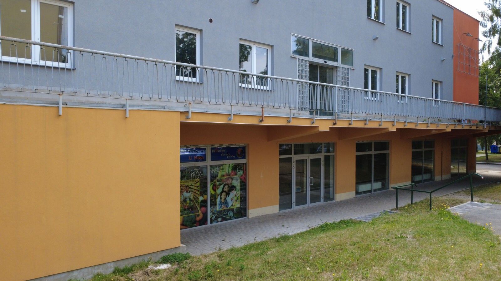Obchodní prostory · 180 m² · náměstí ČSM 695, Chodov - 3