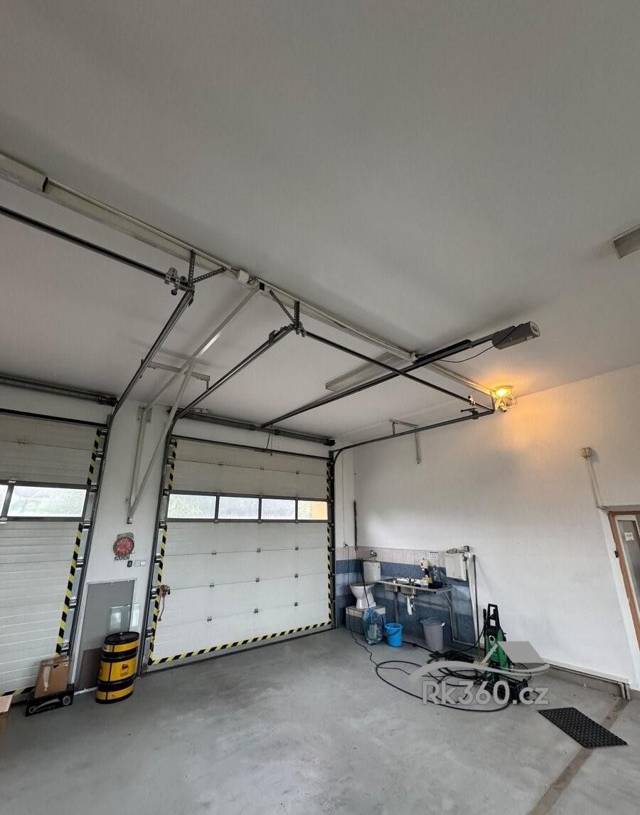 Sklady, Záhumenní, Kopřivnice, 109 m²