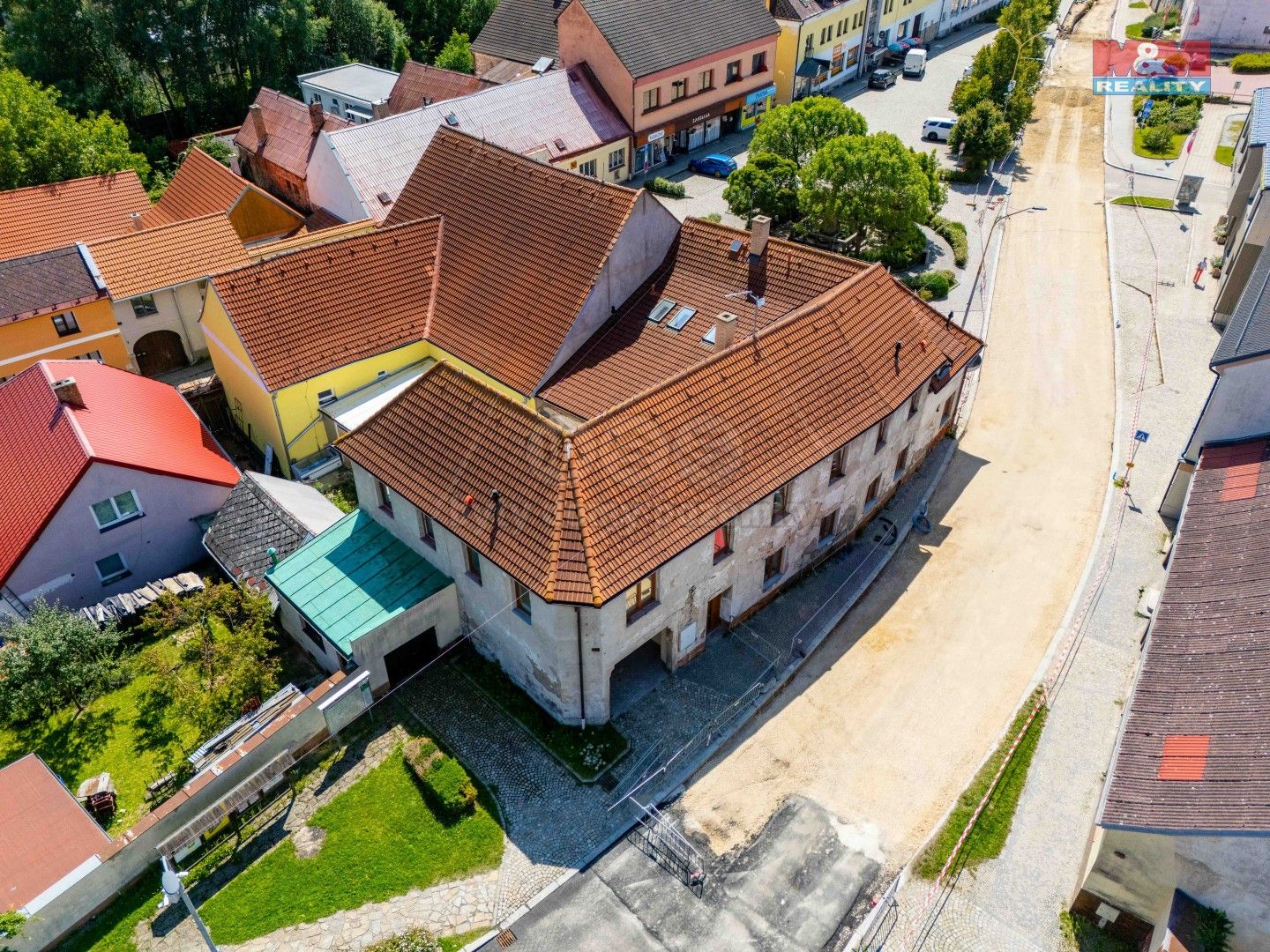 Činžovní domy, nám. Sv. J. Nepomuckého, Studená, 229 m²