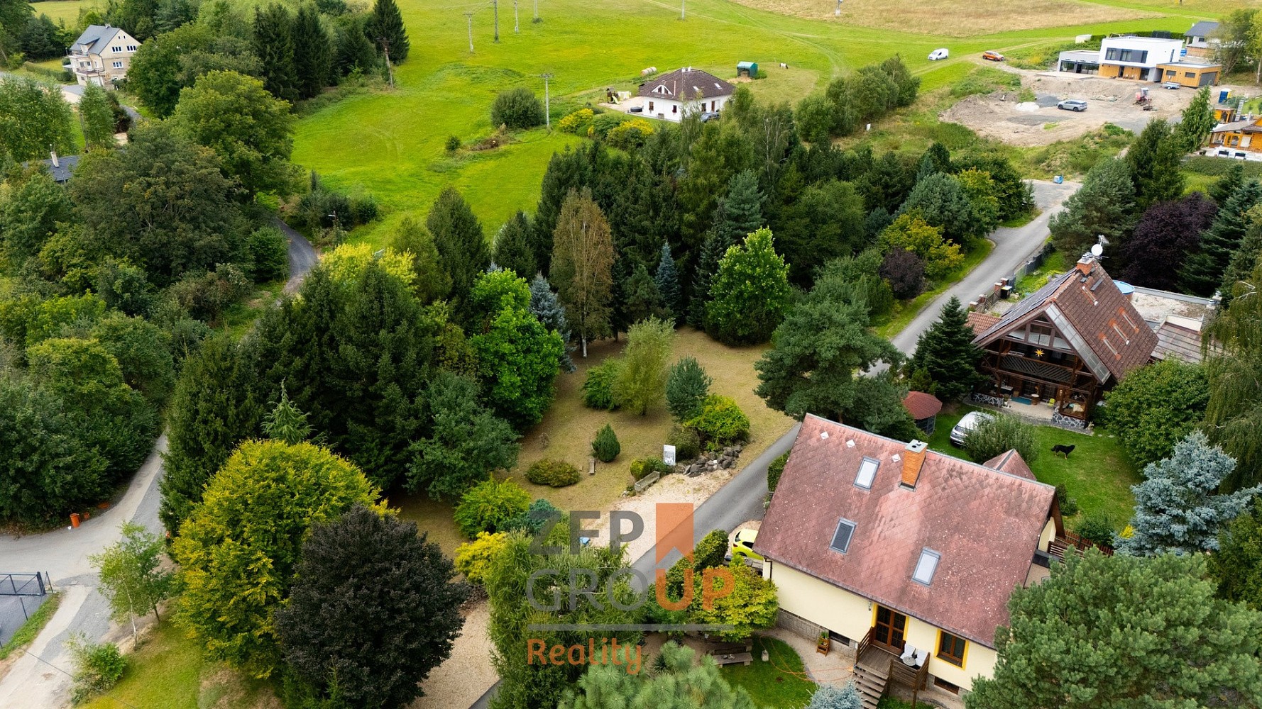 Pozemek pro bydlení, 1 555 m²