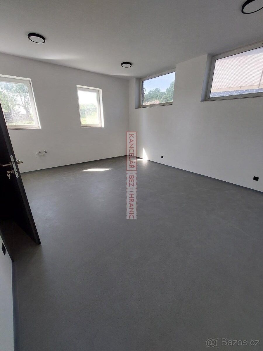 Pronájem sklad - Medlovice, 687 41