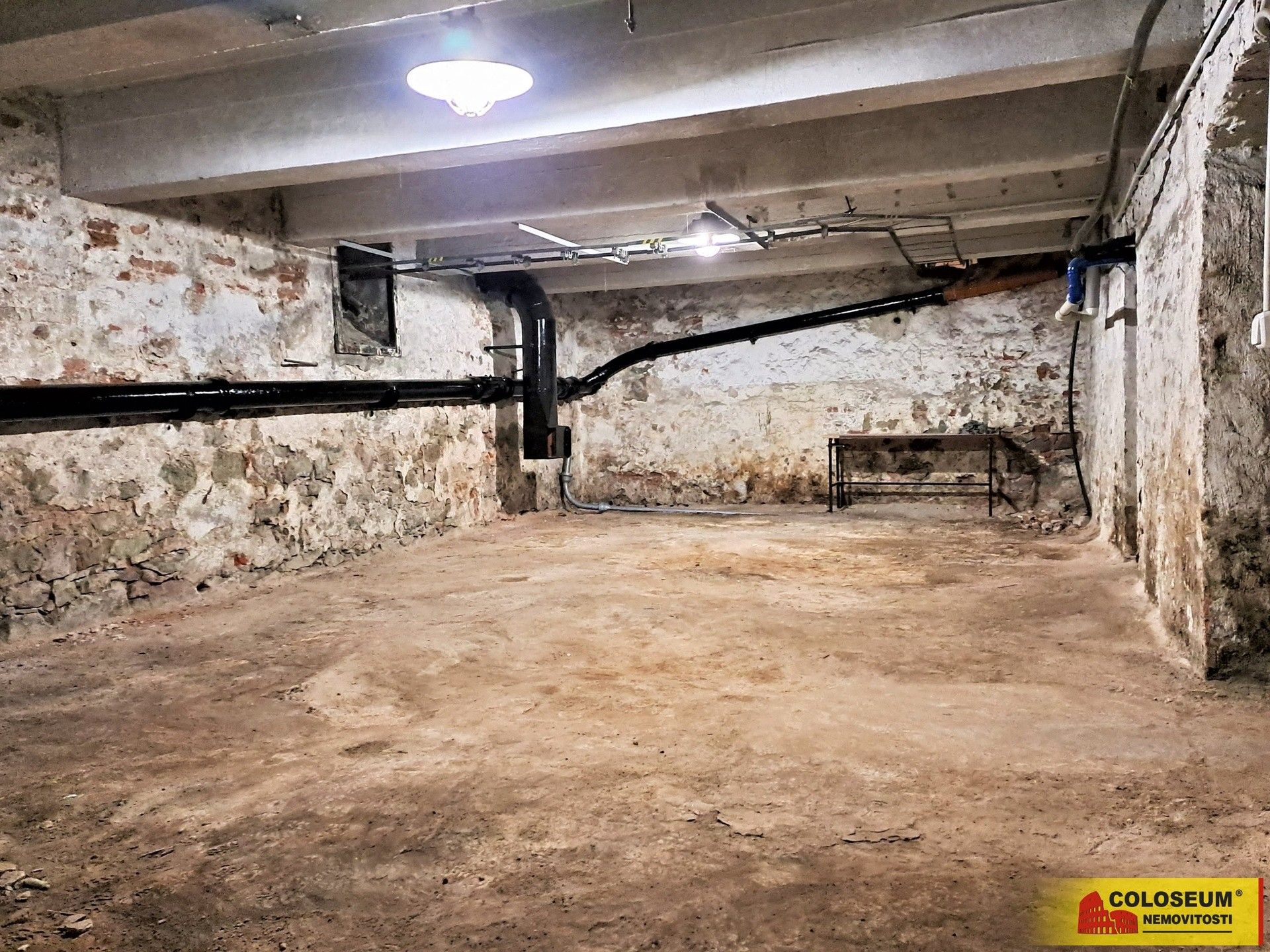 Sklad · 162 m² · Adamov - 3
