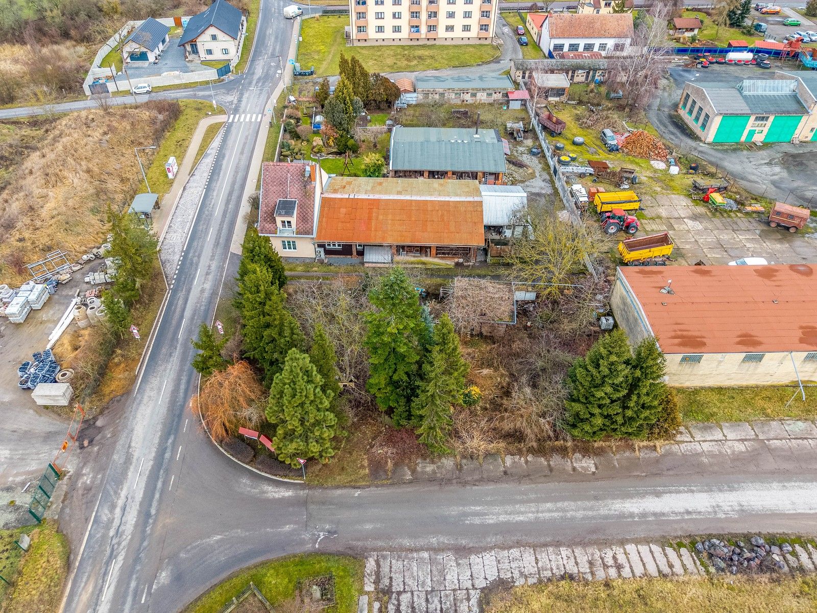 Pozemky pro bydlení, Hořiněves, 770 m²