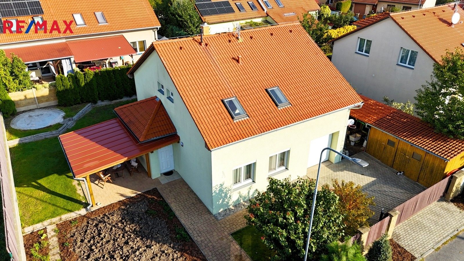 Prodej rodinný dům - Chrpová, Zeleneč, 154 m²