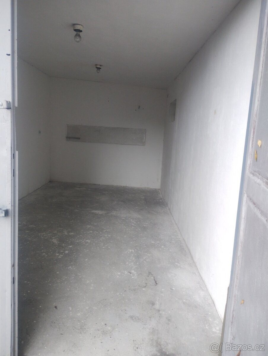 Garáže, Karviná, 734 01