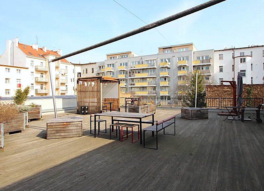 Kancelář · 706 m² · Praha - 4