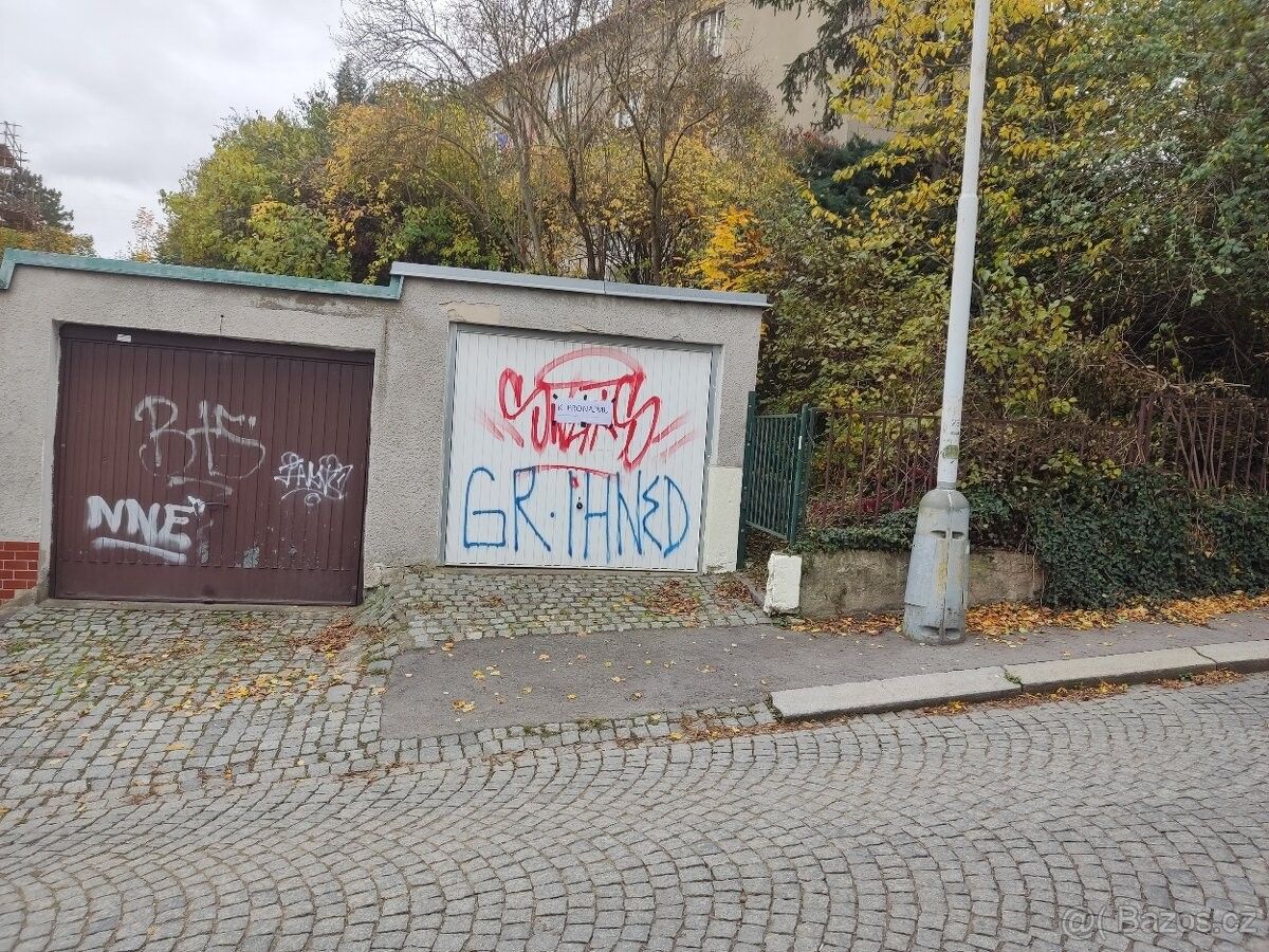 Garáže, Praha, 158 00