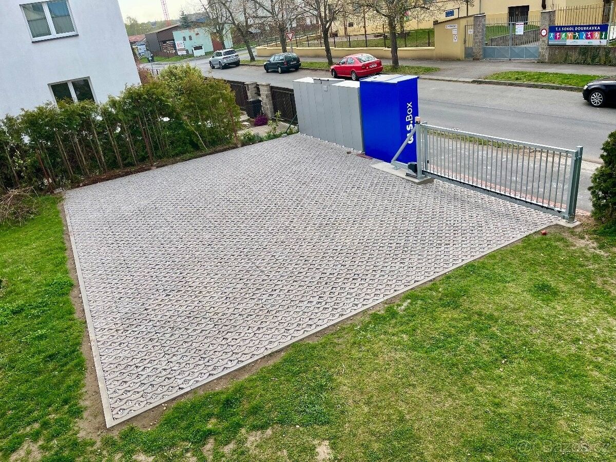 Garáže, Plzeň, 312 00