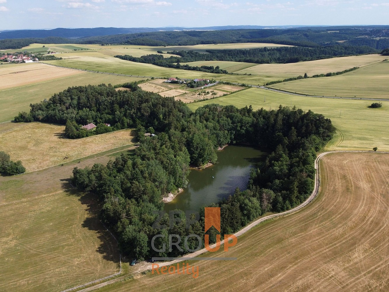 Louka, 1 381 m²