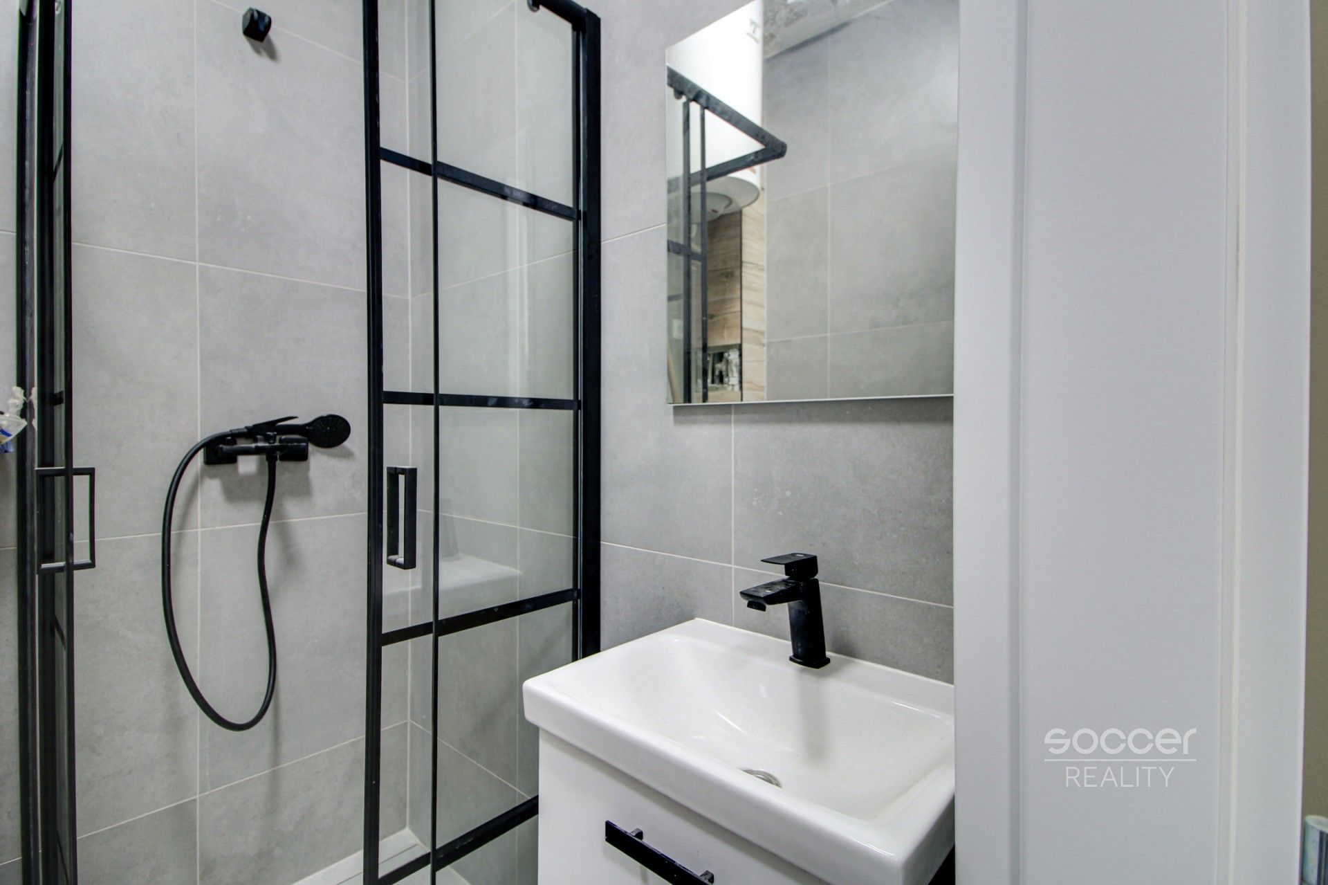 Pronájem byt 1+kk - Bassova, Praha, 31 m² - 5