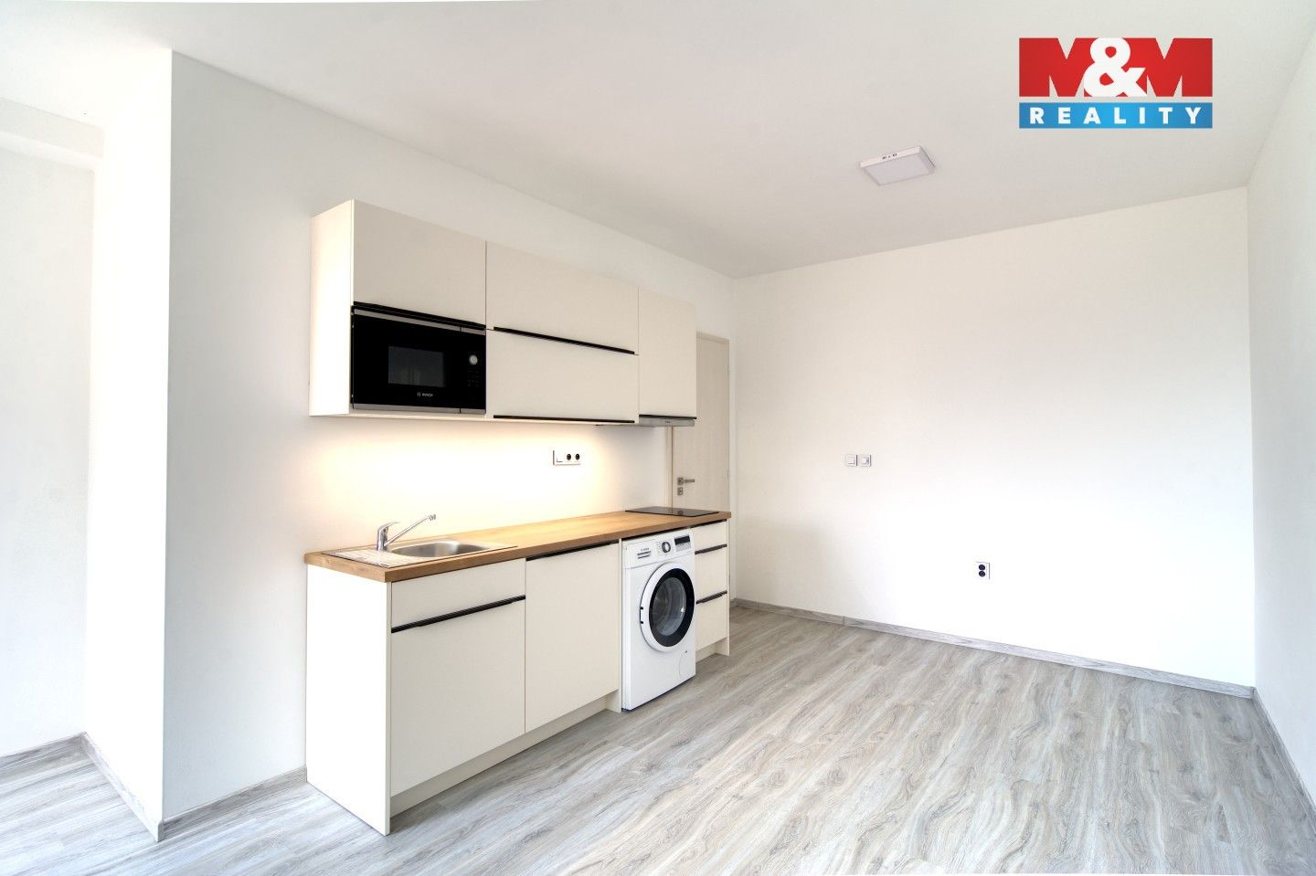 Pronájem byt 1+kk - Pleštilova, Praha, 22 m²