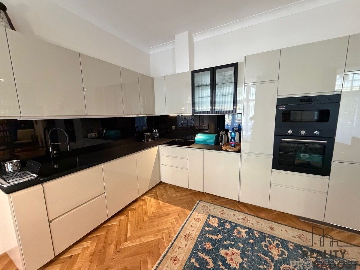 Pronájem byt - Praha, 170 00