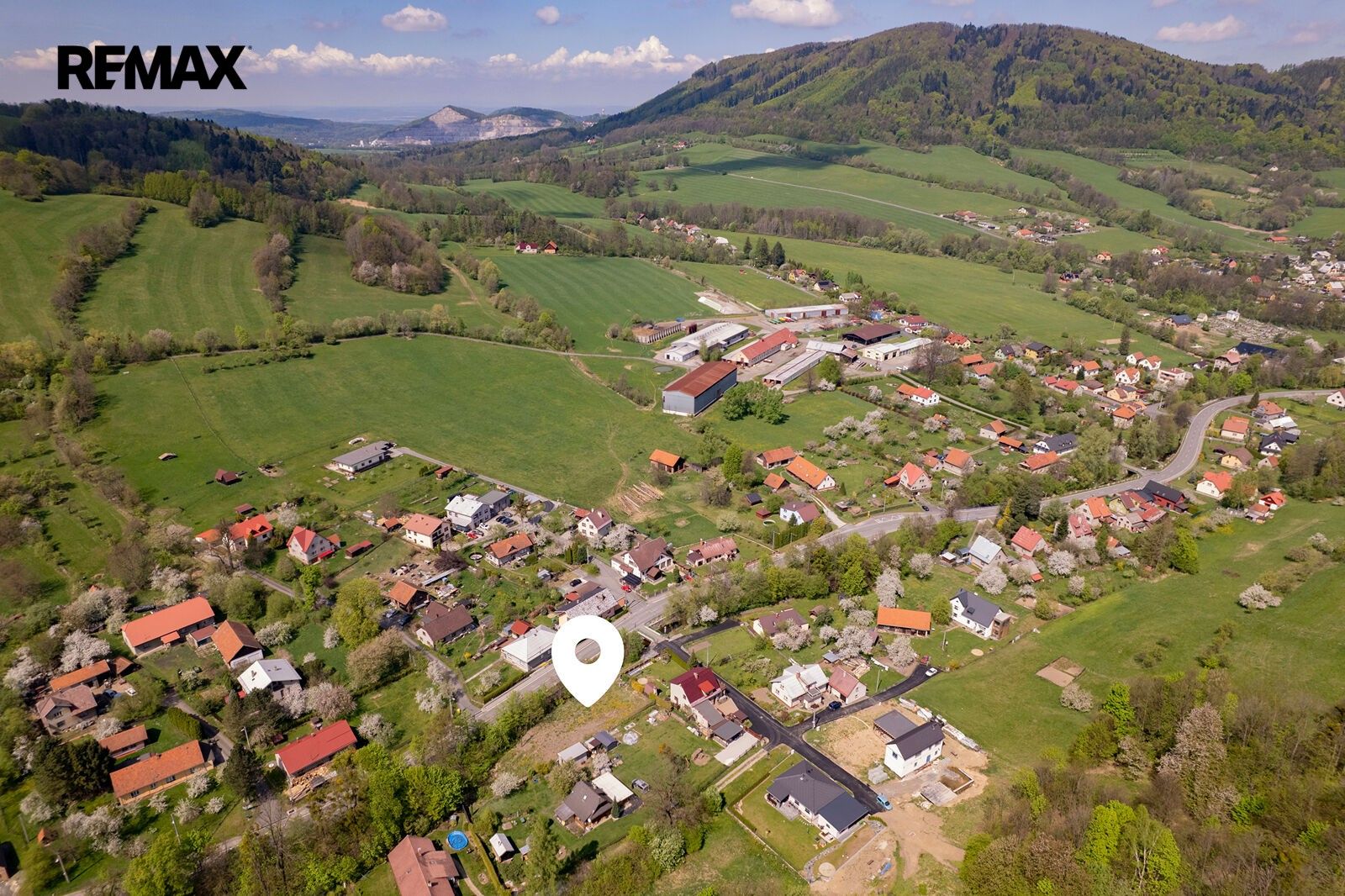 Pozemek pro bydlení, 1 053 m²