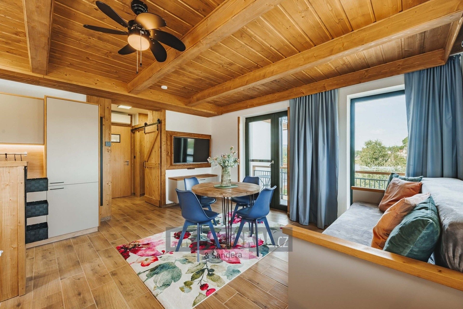 Pronájem byt 1+kk - Frymburk, 42 m²