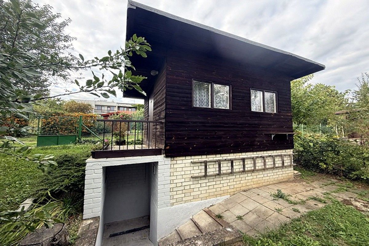 Zahrada · Praha - Břevnov, okres Praha 6, Hlavní město Praha - 1