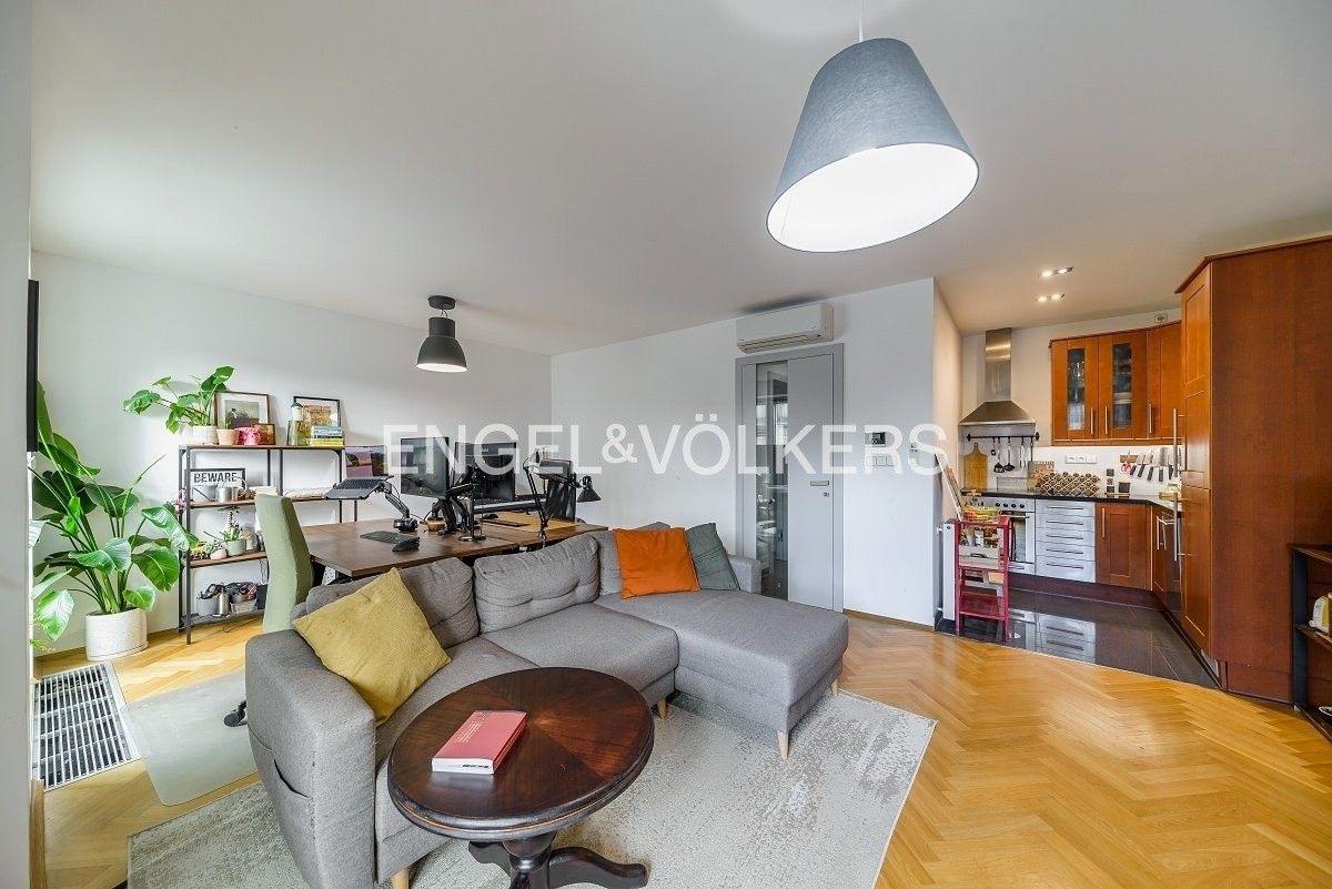 Pronájem byt 2+kk - Rybalkova, Praha, 68 m²