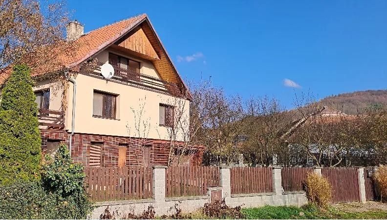 Rodinné domy, Lomnička, 300 m²