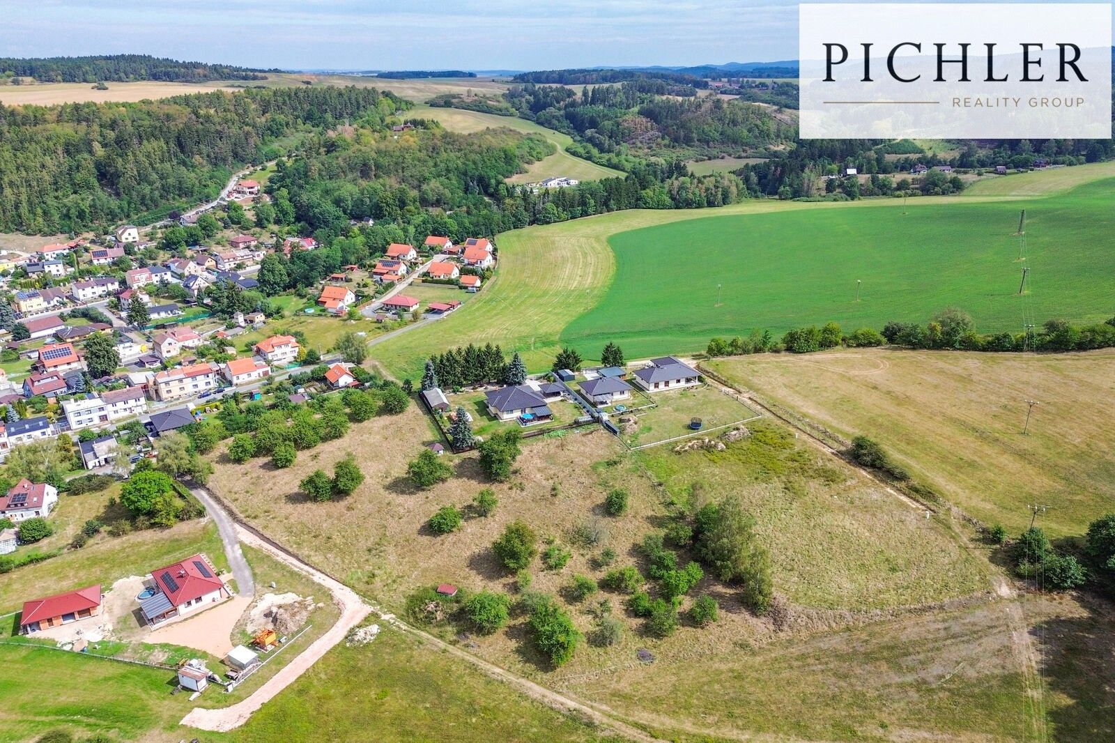 Prodej pozemek pro bydlení - Radnice, 10 447 m² - 2