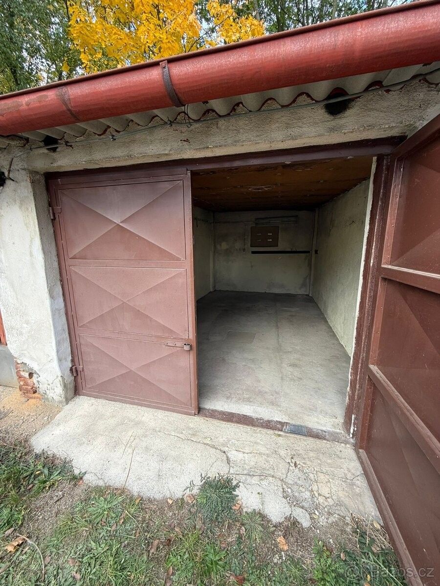 Garáže, Plzeň, 312 00