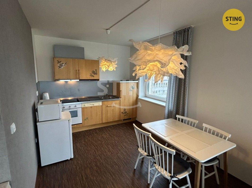 2+kk, třída Míru, Pardubice, 89 m² - 1