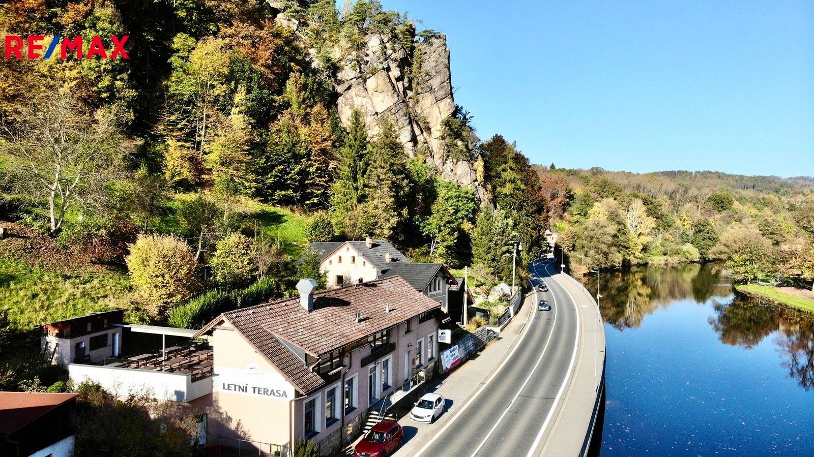 Pronájem restaurace - Labe, Malá Skála, 400 m²