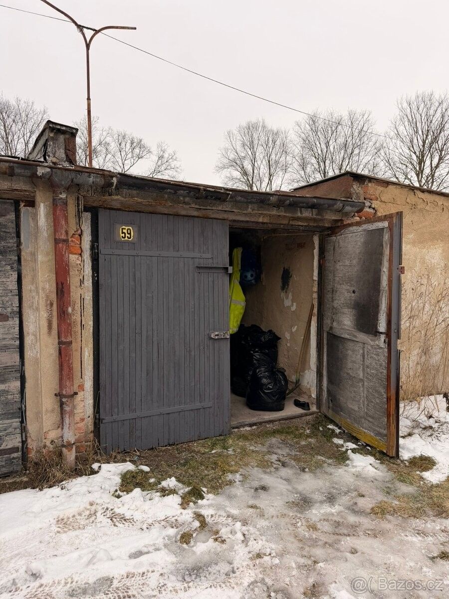 Prodej garáž - Obrnice, 435 21